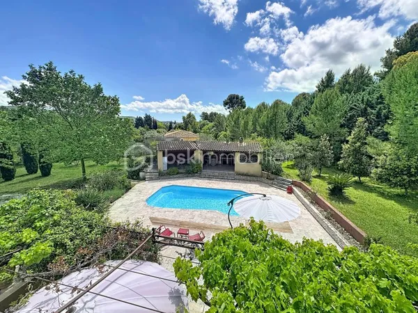 Maison 5 pièces 160 m²