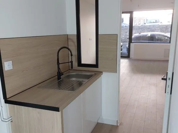À LOUER - Local commercial neuf de 35 m²