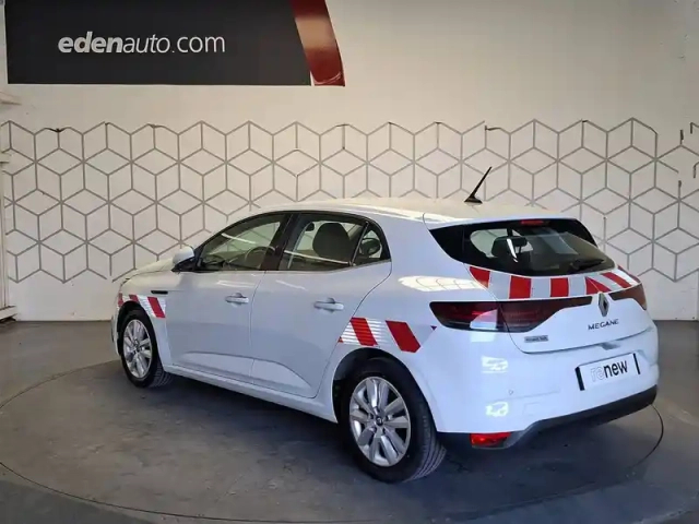 Renault Megane mégane iv berline blue dci 115 — photo 91