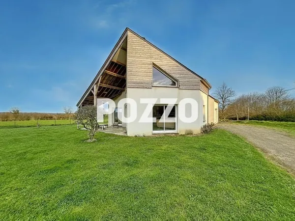 À VENDRE - Maison familiale récente Le Tanu 7 pièce(s)