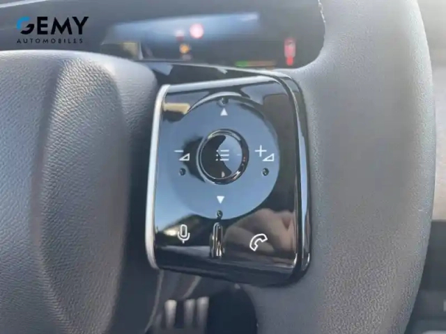 Citroën C5 Aircross hybride rechargeable 225 ch e-eat7 — photo 17