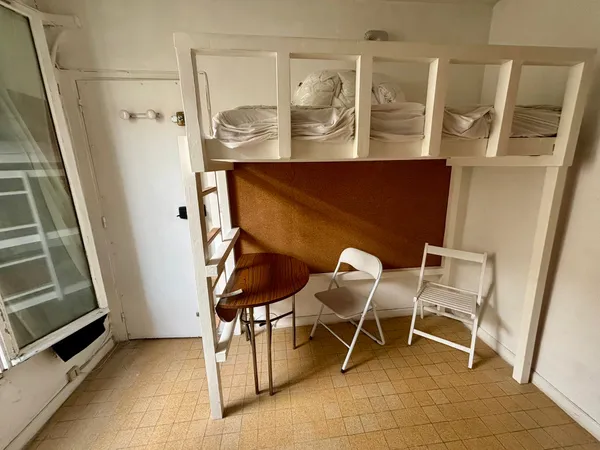 Vends studette