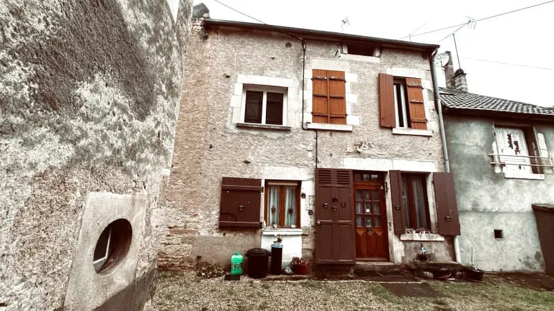 Photo 1