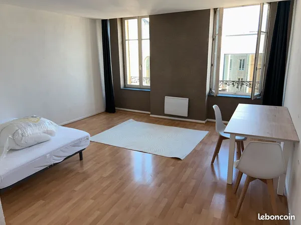 Studio meublé de 38 m2 à louer à Nancy - Vieille Ville