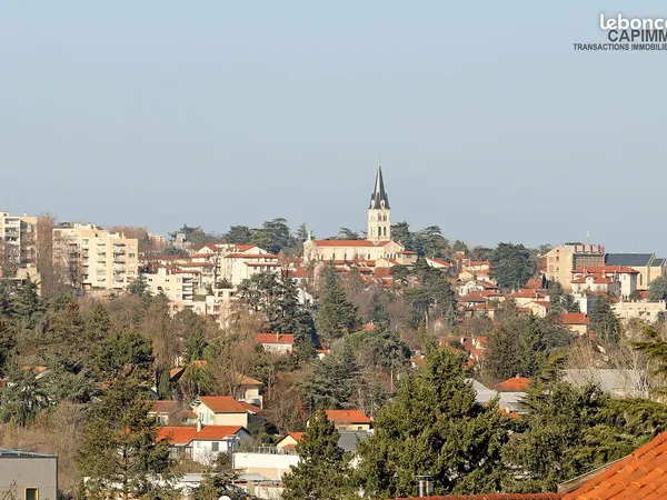 Saint Genis Laval Villa