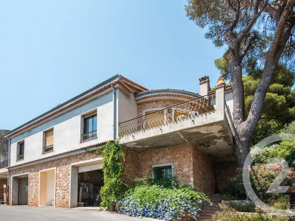 Maison 10 pièces 189 m²