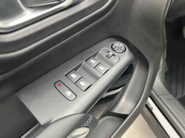 Citroën C5 Aircross hybride 136 e-dcs6 — photo 38