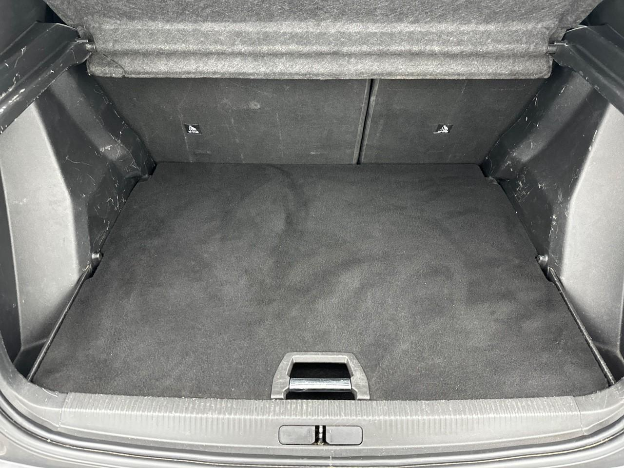 Peugeot 2008 puretech 130 s&s eat8 gt — photo 6