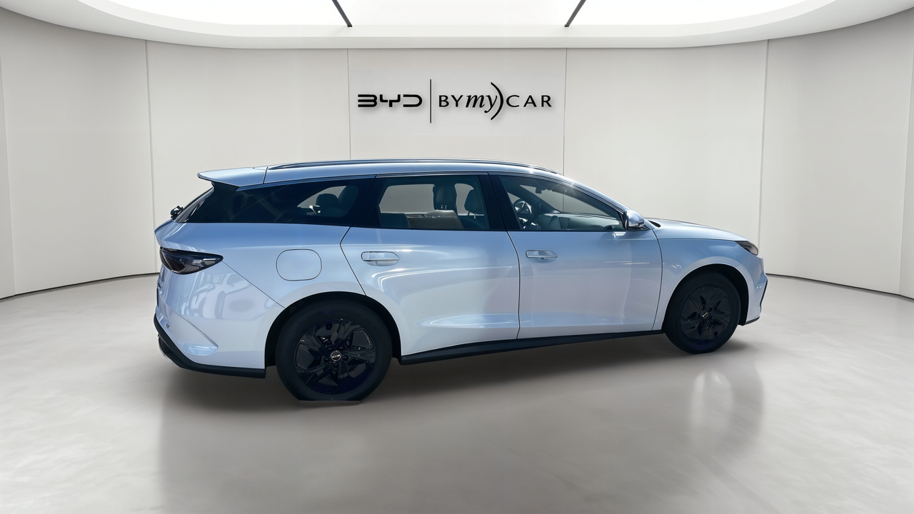 BYD Seal 6 Touring 1.5l DM-i 135 kW PHEV — photo 6