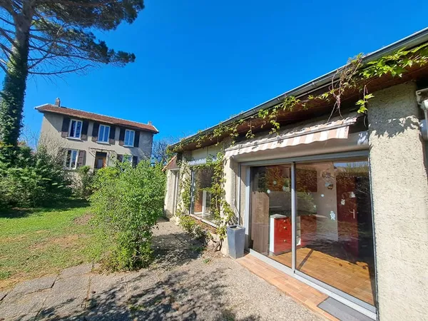Ensemble immobilier de 140 m²