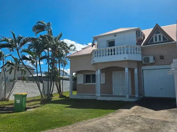 Location maison F5 St Pierre Particulier