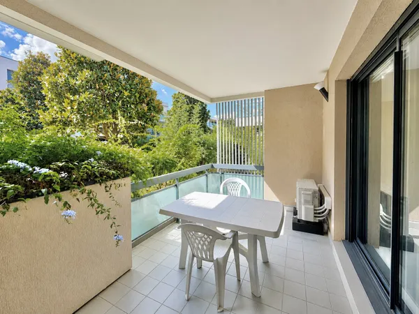 Quartier ARCEAUX- Appartement 3 pièces de 67 m2 avec terrass