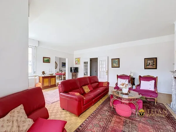Appartement de standing, 3 chambres, 2 balcons, cave, garage, gr