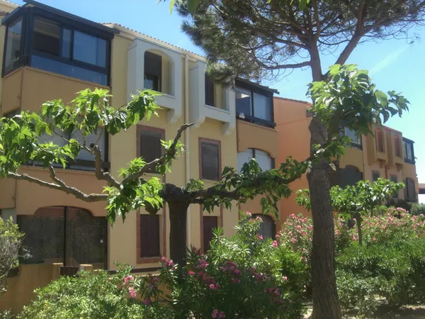 ST CYPRIEN PLAGE T2 CLIMATISE PARKING 200 M MER