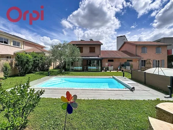 Maison à Champagne avec piscine