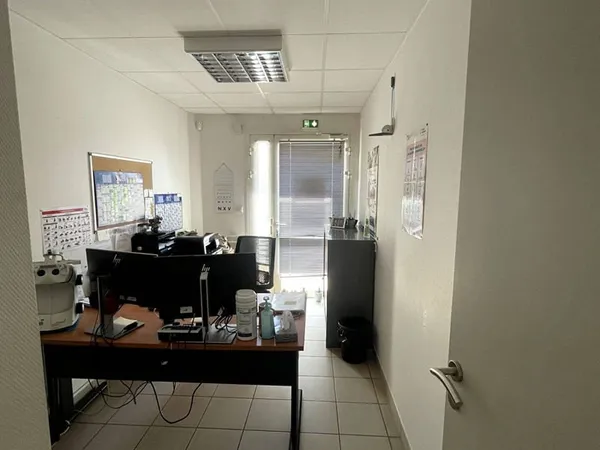 Bureaux 64 m²