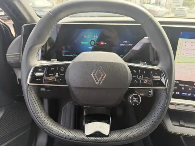 Renault Megane e-tech 220 ch autonomie confort gsr2 — photo 11