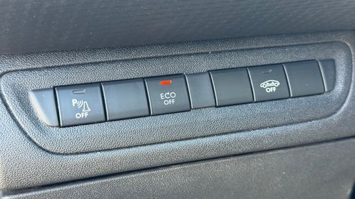 Peugeot 2008 Crossway 1.2 130.00 - Crossway – 2019 – 98297 km – Essence – Boîte Manuelle — photo 9