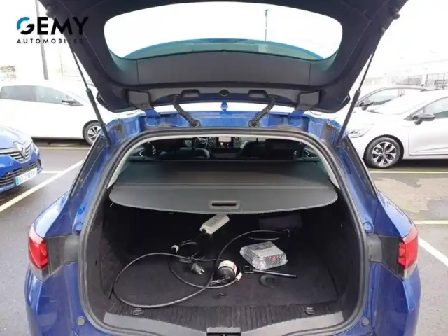 Renault Megane mégane iv estate phev 160 — photo 9