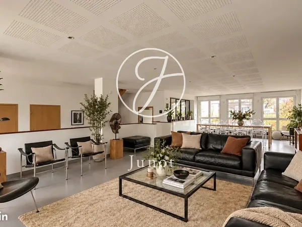 Maison 6 pièces 211 m²