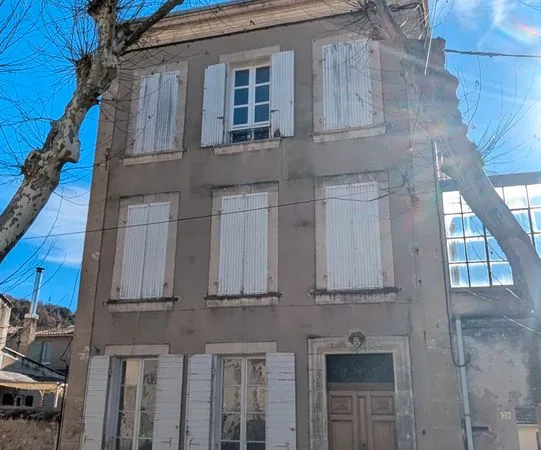 A SAISIR Appartement T3 avec combles (possibilité T5) à rénover