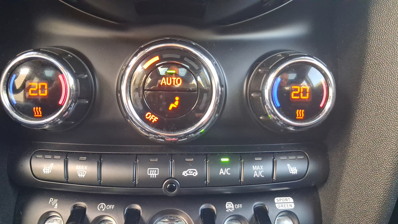 Mini Hatch 3 Portes Cooper 136 ch DKG7 — photo 17