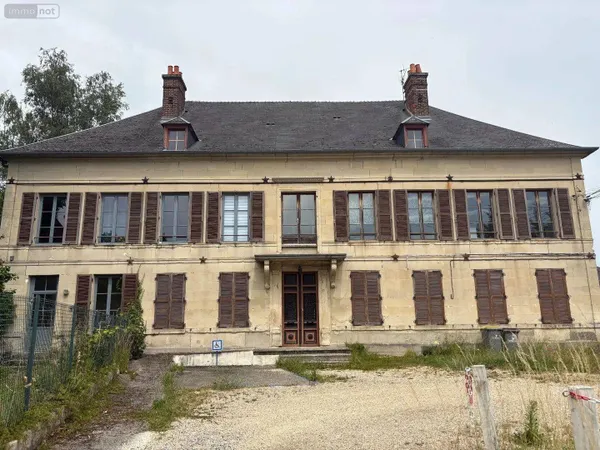 Bureau et espace de travail Vente Marle 108000€