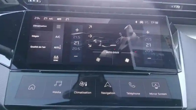 Peugeot 308 hybrid 136 e-dcs6 — photo 22