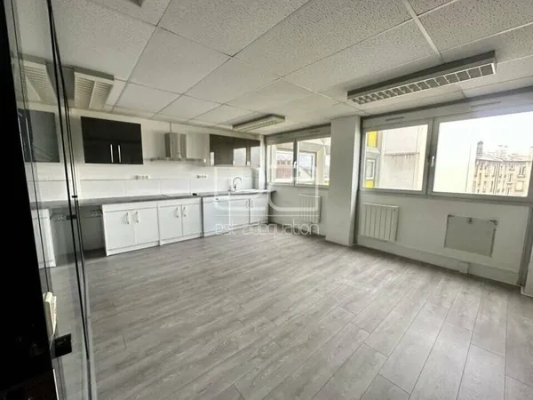 Bureaux 199 m²