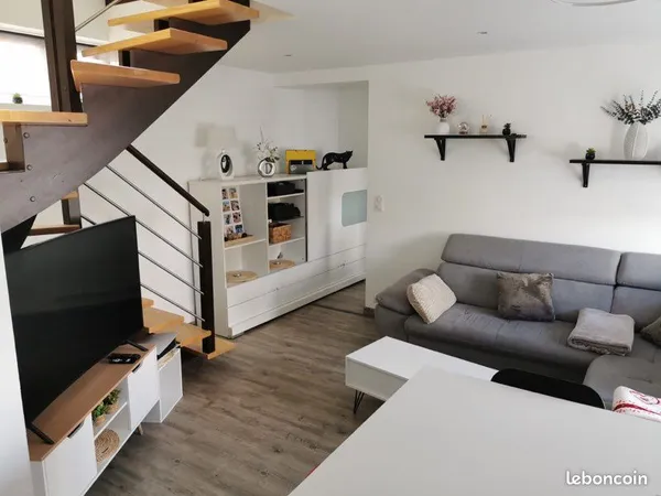 T4 meublé refait à neuf - 3 chambres - Terrasse 20m² - Parking
