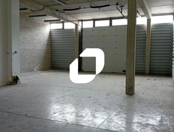Local d'activité 529 m²