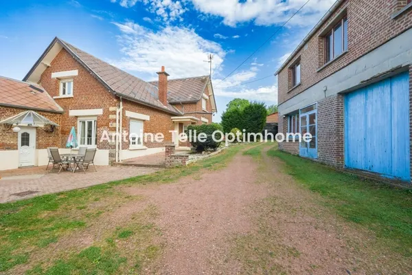 Proche Le Cateau 59360 - Maison individuelle avec nombreuses dépendances & jardin sur 1700m²