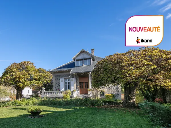 Maison 9 pièces 218 m²