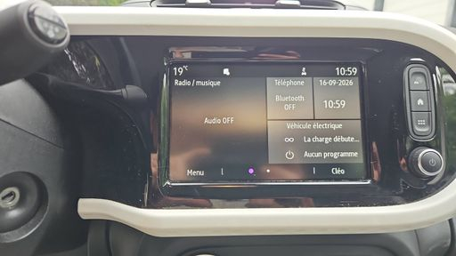 Renault Twingo E-Tech 81 22 kWh - Equilibre – 2022 – 33959 km – Électrique – Boîte Automatique — photo 12