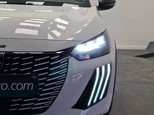 Peugeot 208 hybrid 110 e-dcs6 — photo 77