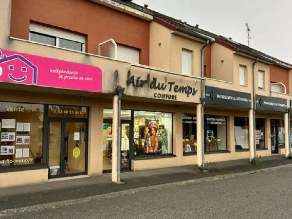 Murs commerciaux sur axe passant emplacement N1