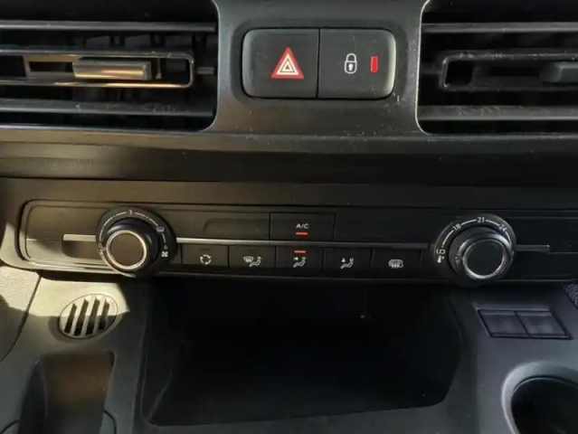 Toyota Proace 1.5 medium 100 d-4d business — photo 14