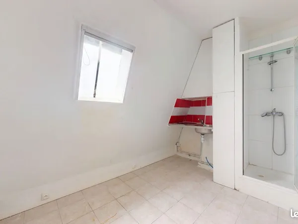 Appartement 1 pièce 8 m²