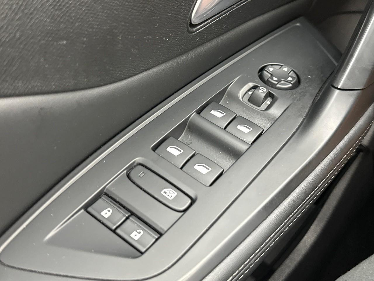 Peugeot 308 phev 180 e-eat8 allure — photo 15