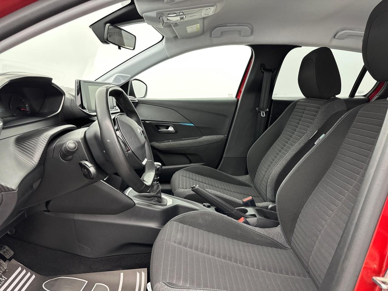 Peugeot 208 puretech 100 s&s bvm6 style — photo 9