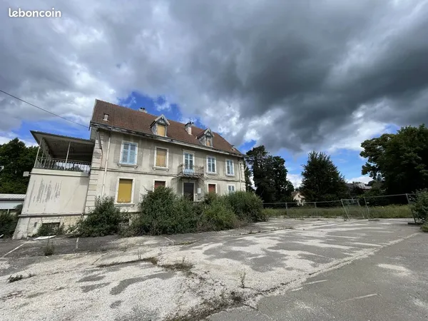 Immeuble 15 pièces 450 m²
