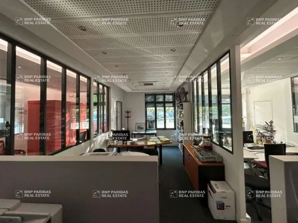 Bureaux 145 m²