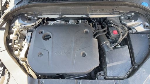 Volvo XC60 2.0 B4 197 Mild-Hybrid Geartronic8 - R-Design – 2020 – 142691 km – Diesel – Boîte Automatique — photo 24