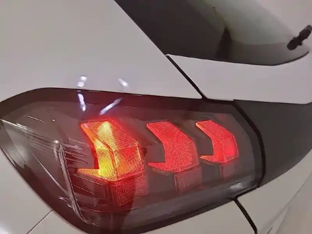 Peugeot 208 bluehdi 100 s&amp;s bvm6 — photo 45
