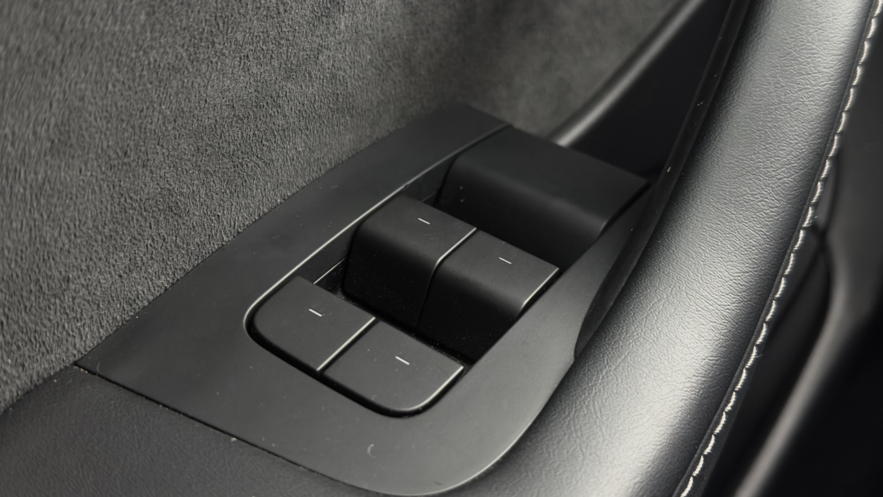 Tesla MODEL 3 RWD — photo 16