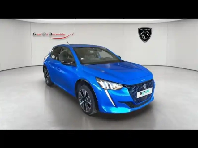 Peugeot 208 e- 136ch gt line — photo 8