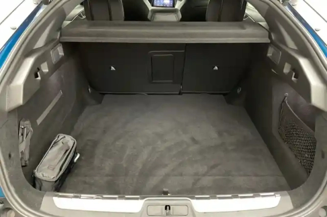 Peugeot 408 hybrid 136 e-dcs6 — photo 30