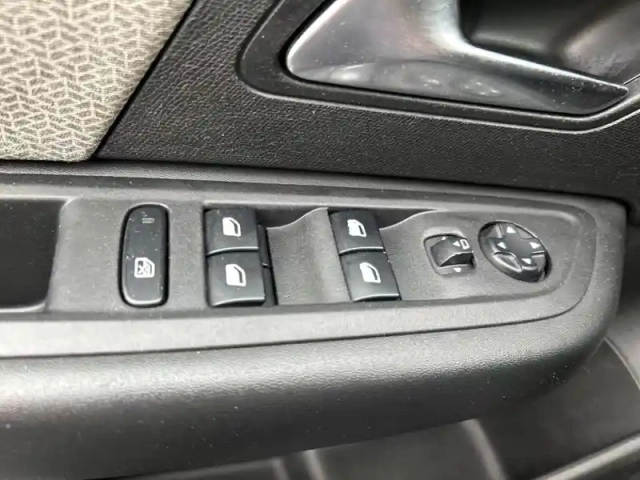 Citroën C4 bluehdi 130 s&amp;s eat8 — photo 20
