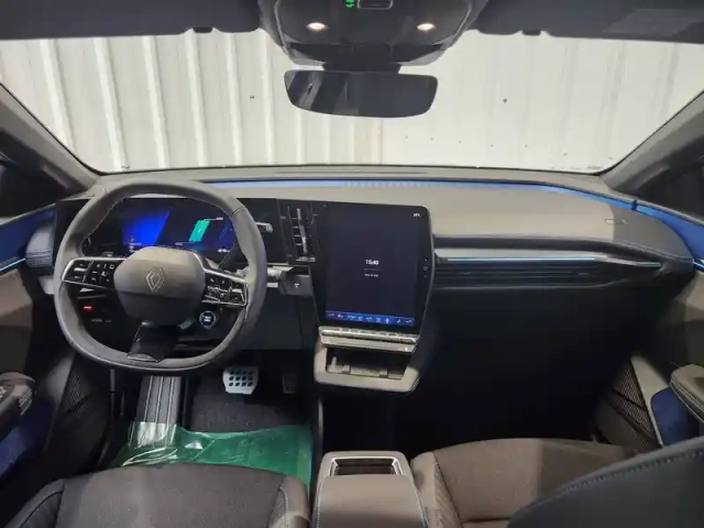 Renault Megane e-tech 220 ch autonomie confort — photo 5