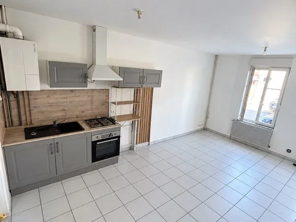 Maison 3 pièces - 47 m² - 2 chambres - Petite cour - Saint-Quentin